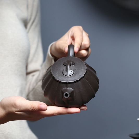 Ribbed Stone Dipper 270ML-Yixing Teapot in Black Clay